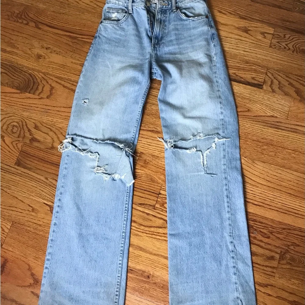 Zara Light Blue Distressed Women's Jeans - Picture 4 of 10